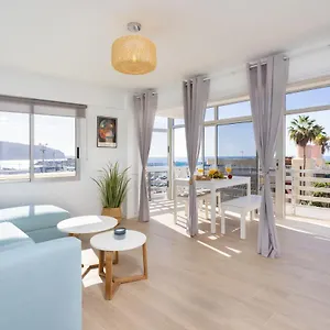 home2book-beachfront-designviews-los-cristianos.in-canary-islands.com/